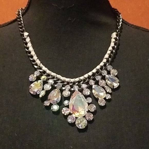 Necklas Black with Faux Stones - Picture 2 of 2